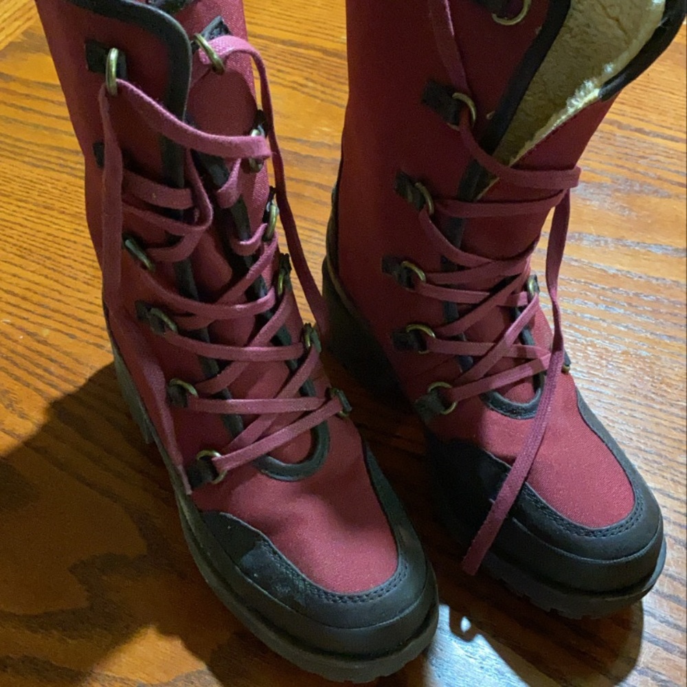 Lucky brand women’s boots, size 6, never worn